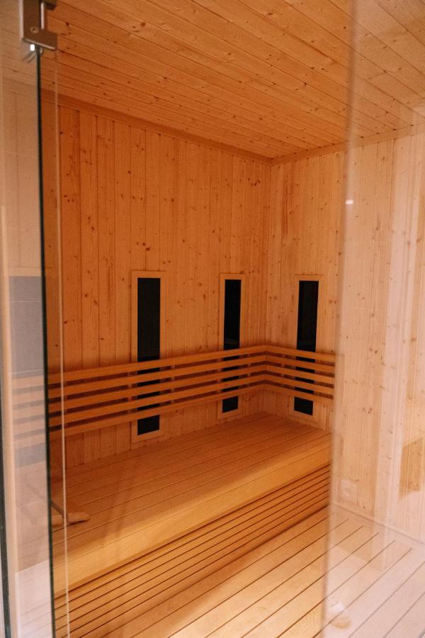 Prestige - Two-level Loft, 72m2, 1000mbs Internet, Parking, Gym - By Rentujemy Apartment