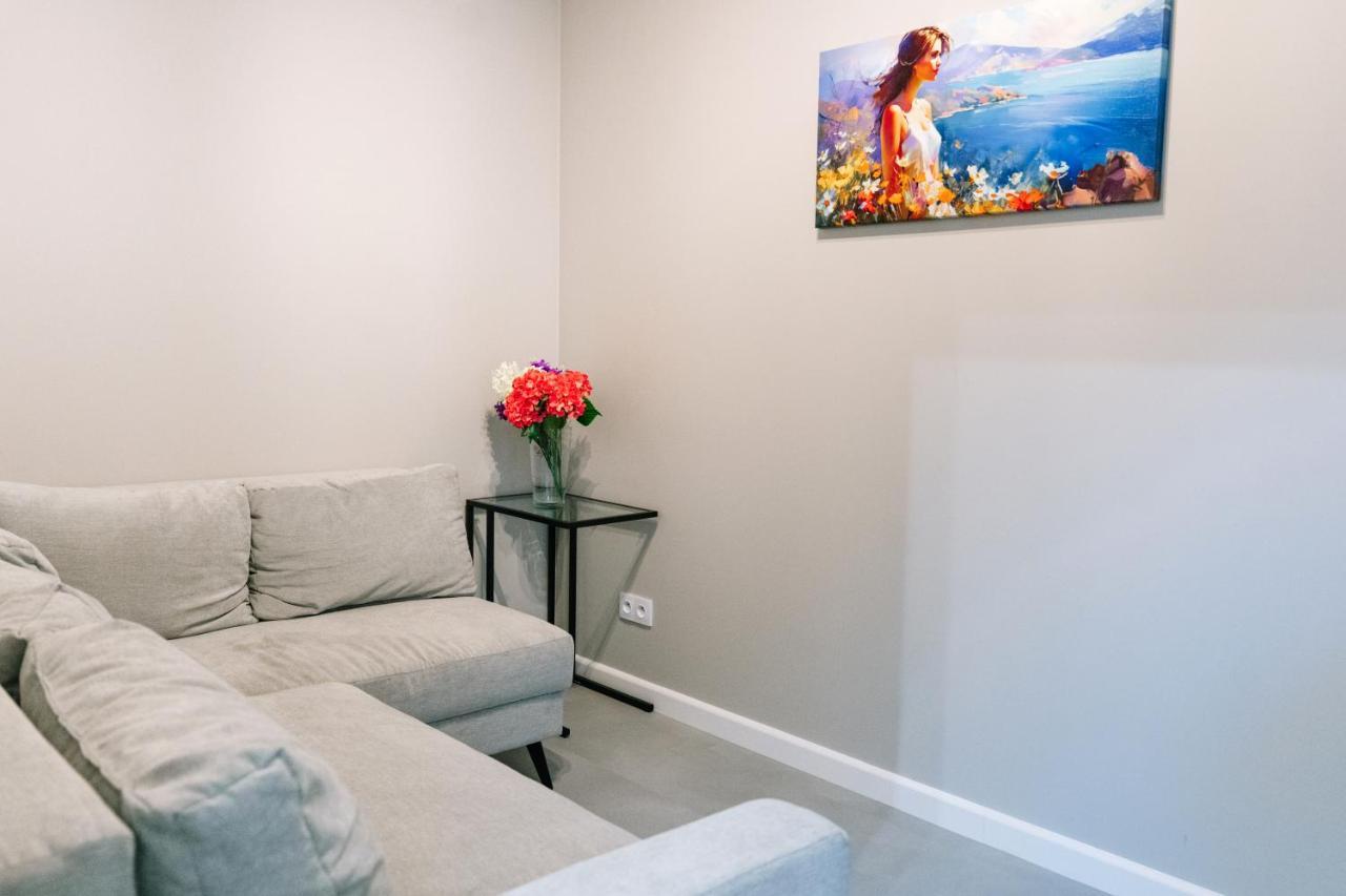 Prestige - Two-level Loft, 72m2, 1000mbs Internet, Parking, Gym - By Rentujemy Apartment