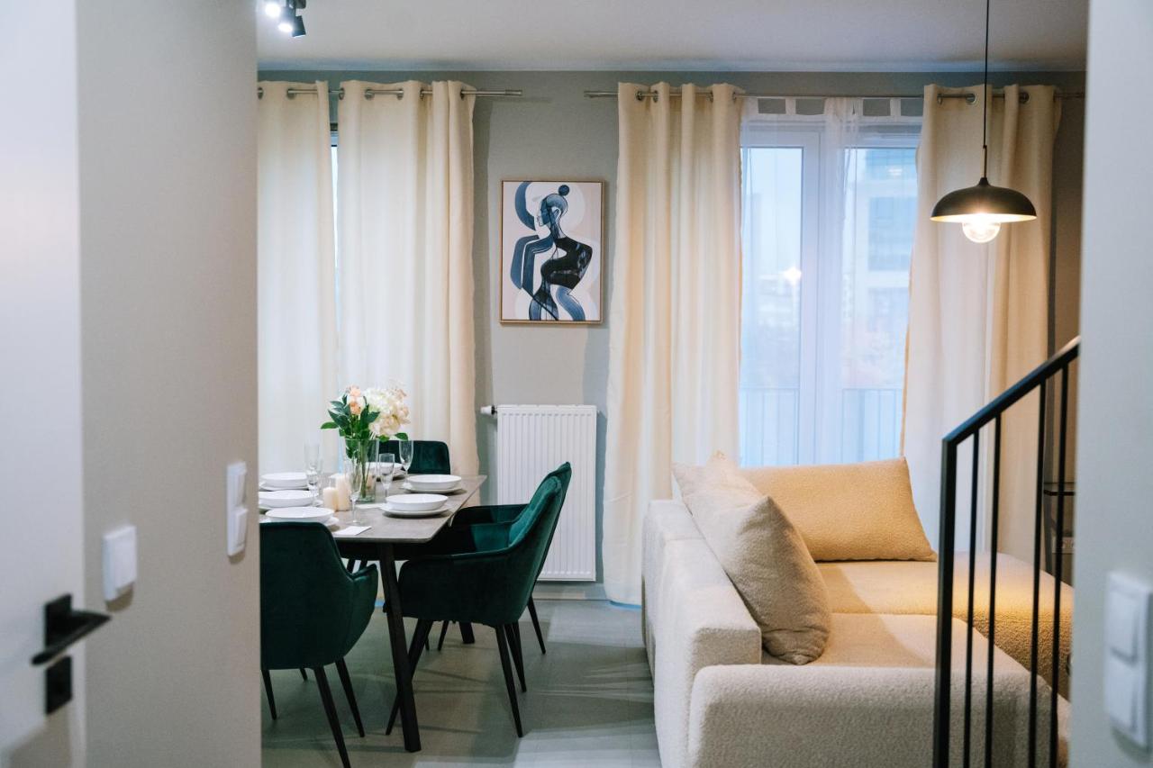 Prestige - Two-level Loft, 72m2, 1000mbs Internet, Parking, Gym - By Rentujemy