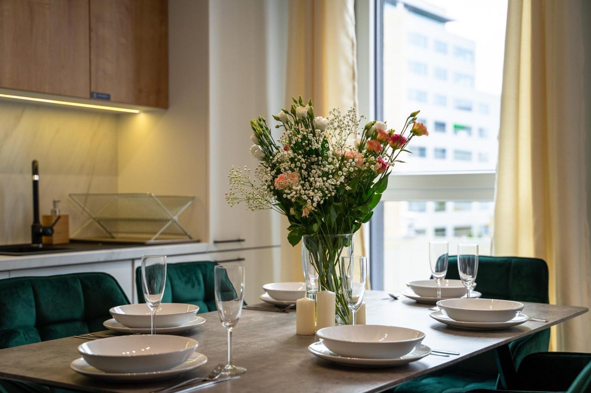 Prestige - Two-level Loft, 72m2, 1000mbs Internet, Parking, Gym - By Rentujemy Apartment *