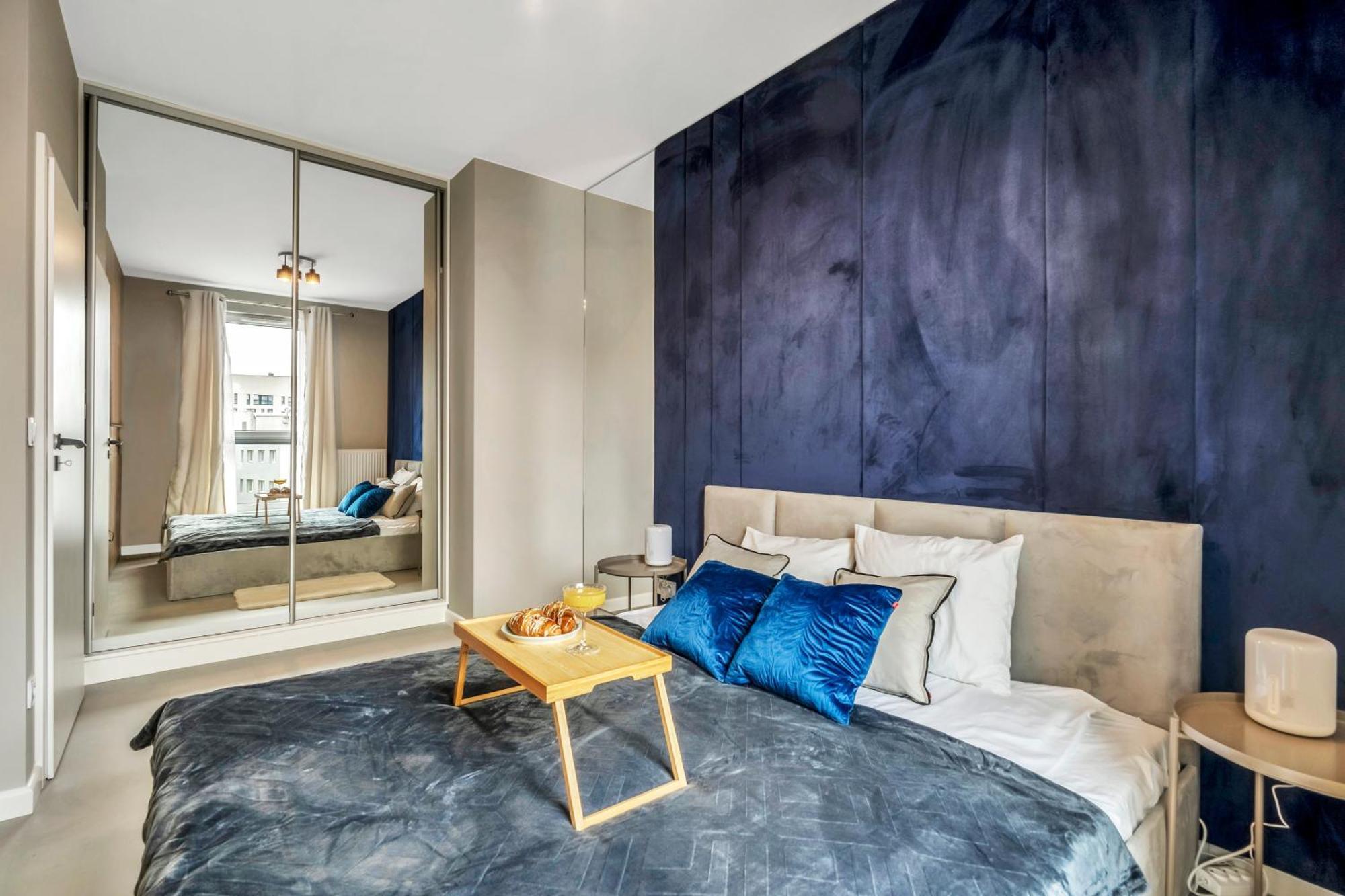 Apartment Prestige - Two-level Loft, 72m2, 1000mbs Internet, Parking, Gym - By Rentujemy