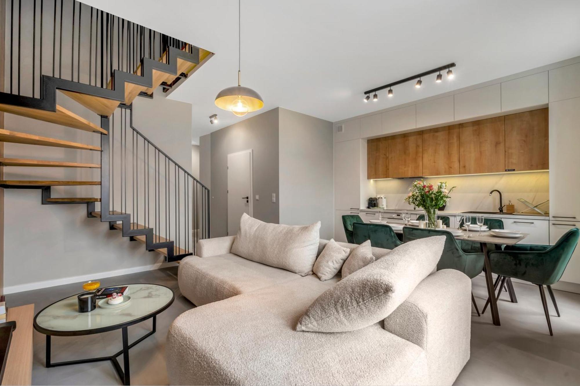 Prestige - Two-level Loft, 72m2, 1000mbs Internet, Parking, Gym - By Rentujemy Warsaw