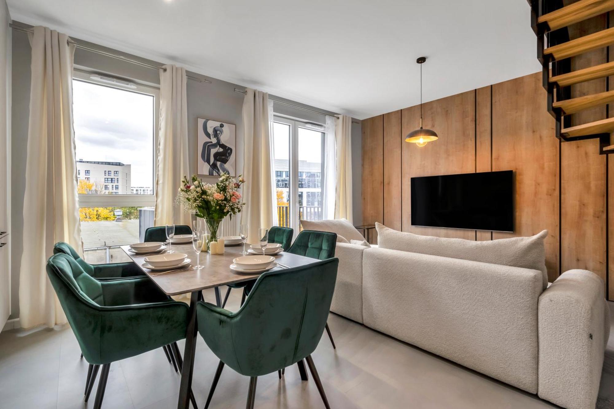 Apartment Prestige - Two-level Loft, 72m2, 1000mbs Internet, Parking, Gym - By Rentujemy Warsaw