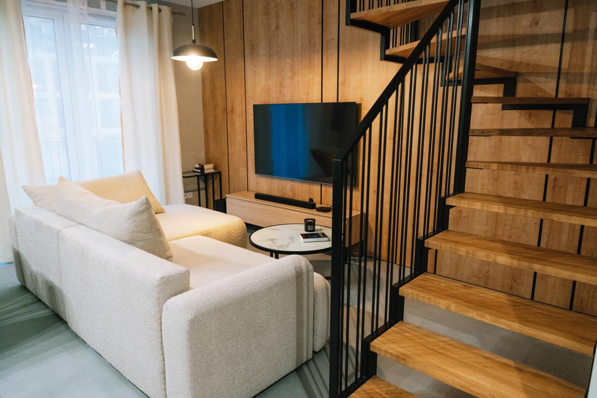 Prestige - Two-level Loft, 72m2, 1000mbs Internet, Parking, Gym - By Rentujemy *