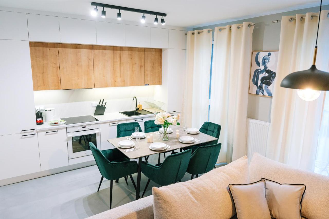 Apartment Prestige - Two-level Loft, 72m2, 1000mbs Internet, Parking, Gym - By Rentujemy Warsaw