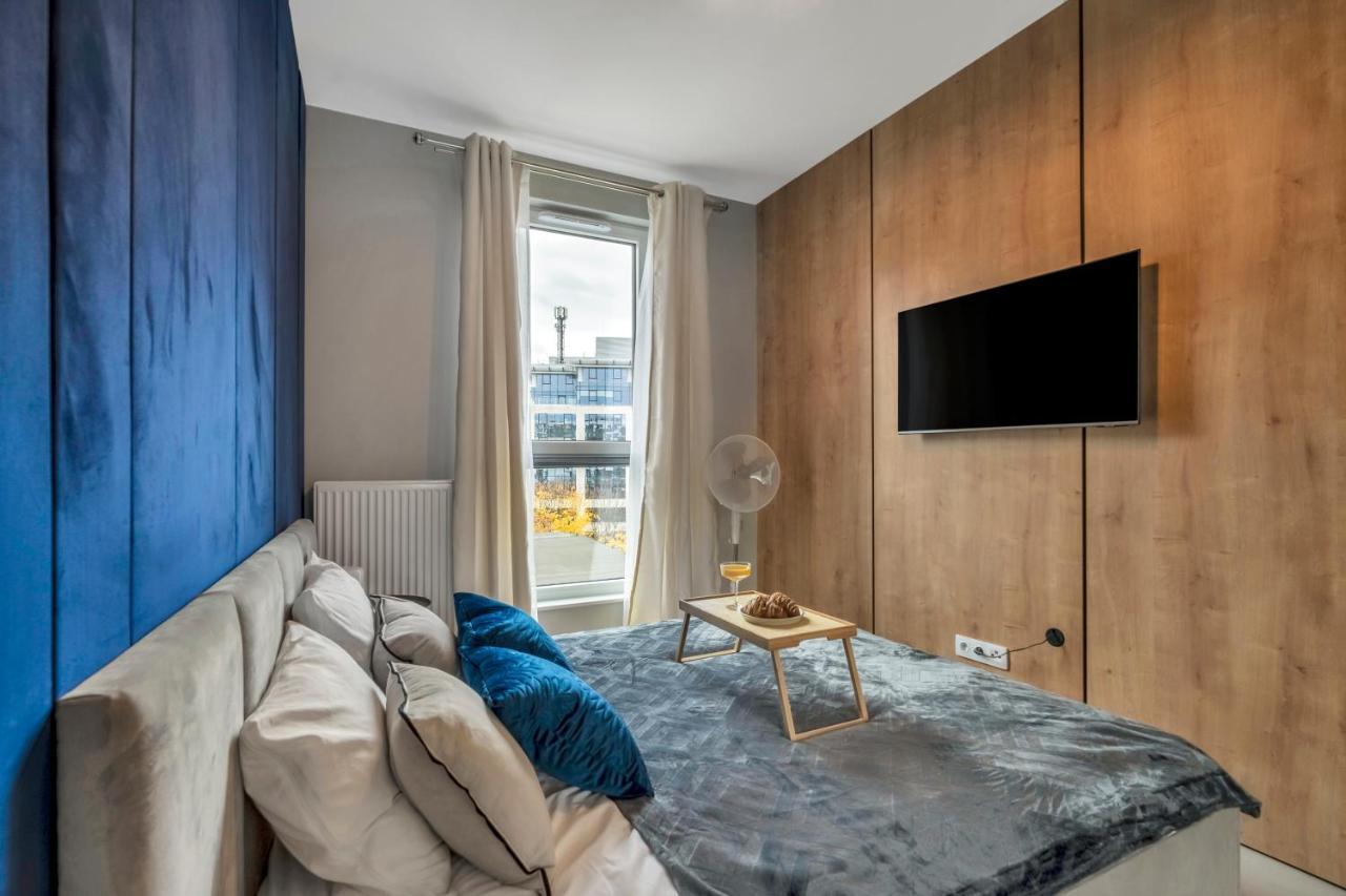 Prestige - Two-level Loft, 72m2, 1000mbs Internet, Parking, Gym - By Rentujemy